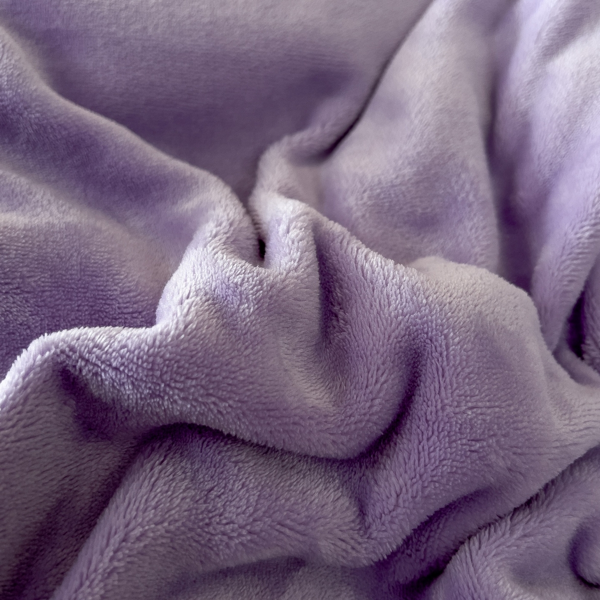 91家纺网 家纺一手货源 找家纺 言熙居家纺 2025新款A类A版牛奶雕花绒B版全消光牛奶绒四件套-花季 花季-紫藤灰