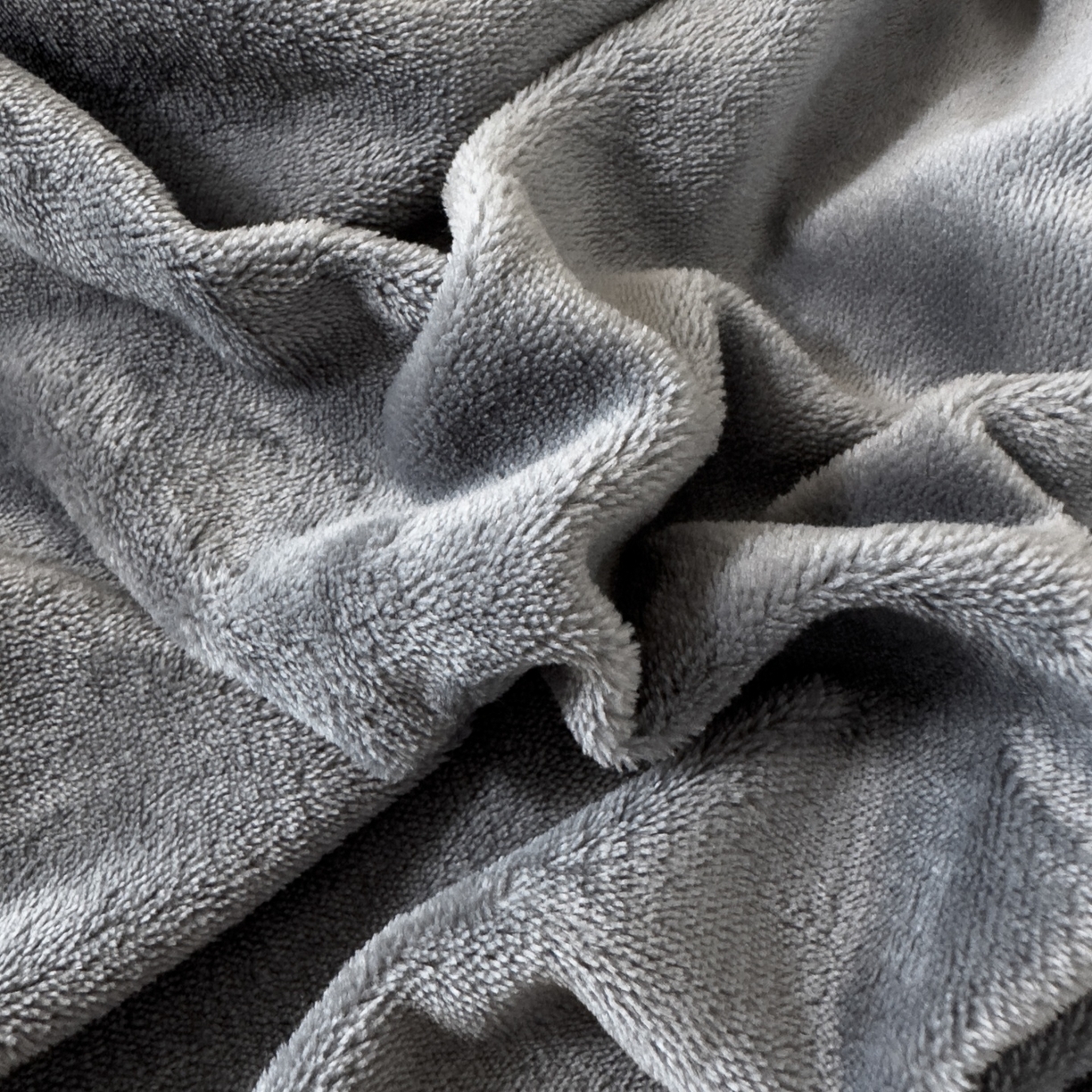 91家纺网 家纺一手货源 找家纺 言熙居家纺 2025新款A类A版牛奶雕花绒B版全消光牛奶绒四件套-花季 花季-高级灰