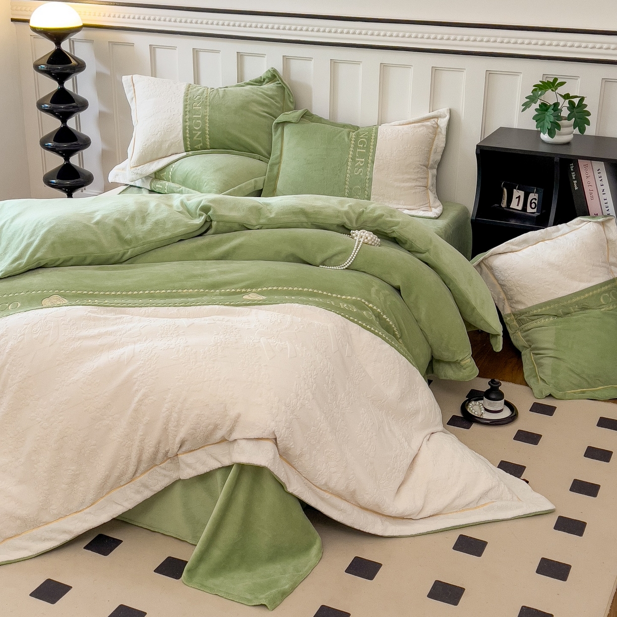 91家纺网 家纺一手货源 找家纺 言熙居家纺 2025新款A类A版牛奶雕花绒B版全消光牛奶绒四件套-花季 花季-竹林绿