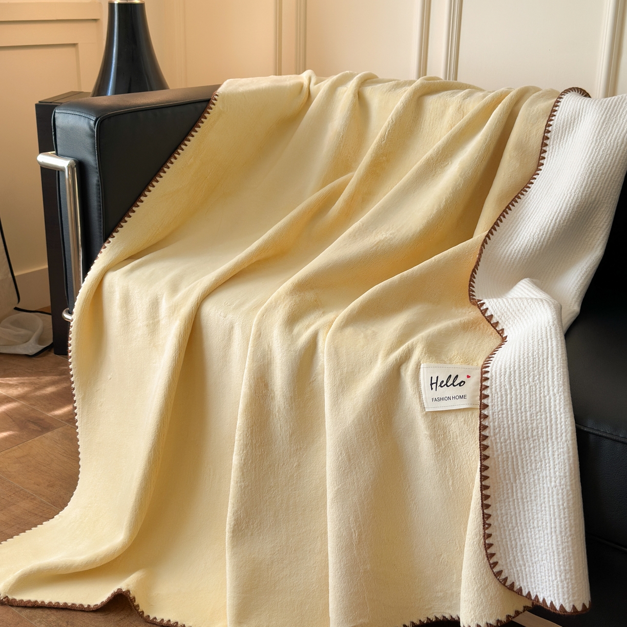 淑女公社家纺 2025新款秋冬新款贝壳边牛奶棉多功能盖毯 泡芙黄