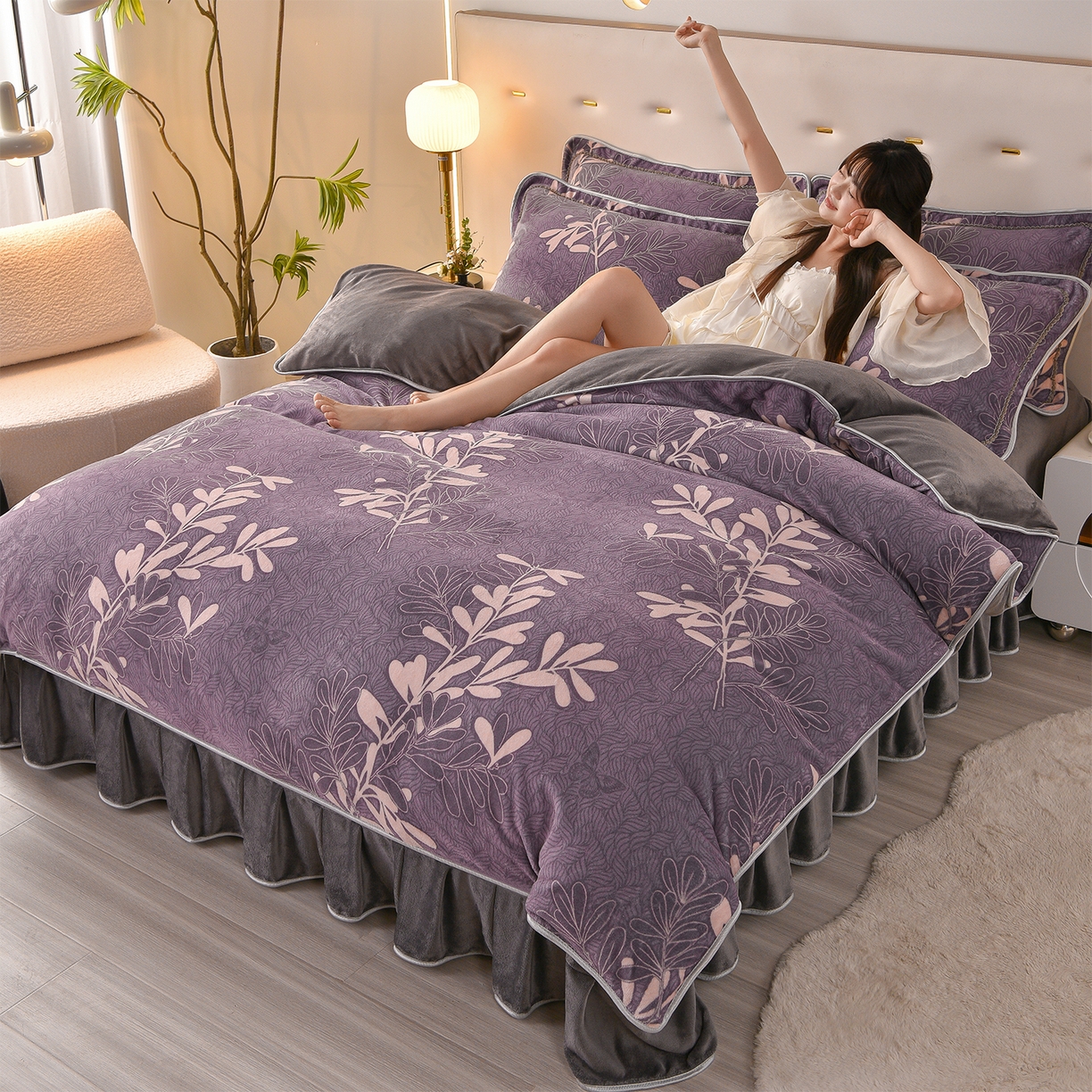 91家纺网 家纺一手货源 找家纺 亿品2025直播爆款9.5斤牛奶绒四件套加厚保暖床裙四件套 情人草