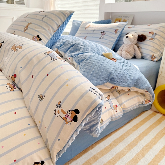 91家纺网 家纺一手货源 找家纺 优迈 2025学生季全棉高克重豆豆绒三四件套加厚保暖婴儿绒牛奶绒单被套单人双人被套加大号棉加绒三四件套 糖纸童年