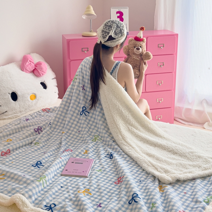 91家纺网 家纺一手货源 找家纺 艾特你 2025新款ins羊羔绒牛奶绒可被套休闲毯单被套-毯子图 彩色物语蓝