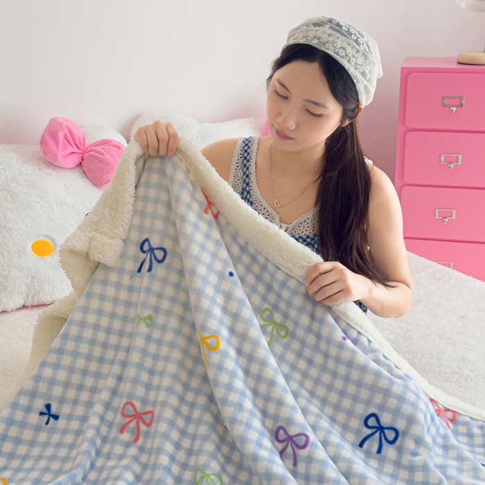 91家纺网 家纺一手货源 找家纺 艾特你 2025新款ins羊羔绒牛奶绒可被套休闲毯单被套-毯子图 彩色物语蓝