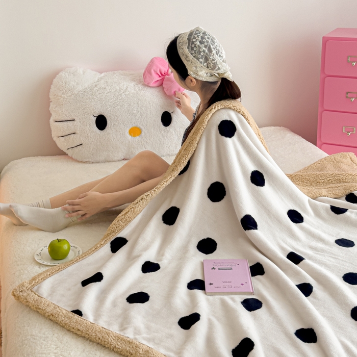 91家纺网 家纺一手货源 找家纺 艾特你 2025新款ins羊羔绒牛奶绒可被套休闲毯单被套-毯子图 初见