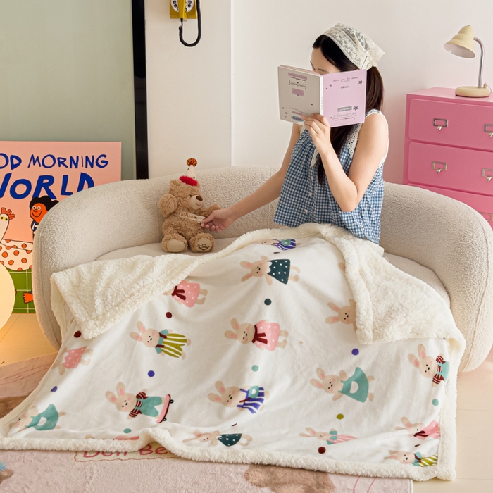 91家纺网 家纺一手货源 找家纺 艾特你 2025新款ins羊羔绒牛奶绒可被套休闲毯单被套-毯子图 花间兔