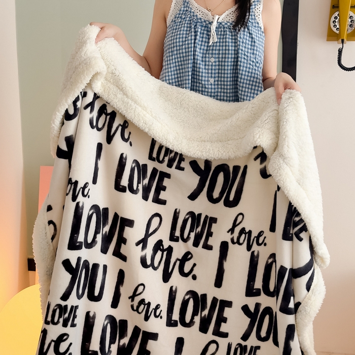 91家纺网 家纺一手货源 找家纺 艾特你 2025新款ins羊羔绒牛奶绒可被套休闲毯单被套-毯子图 情话