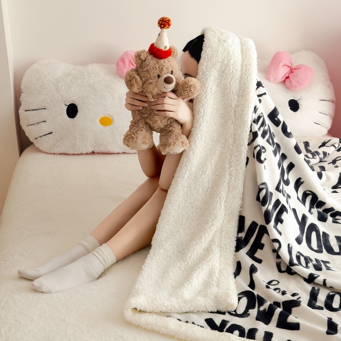 91家纺网 家纺一手货源 找家纺 艾特你 2025新款ins羊羔绒牛奶绒可被套休闲毯单被套-毯子图 情话