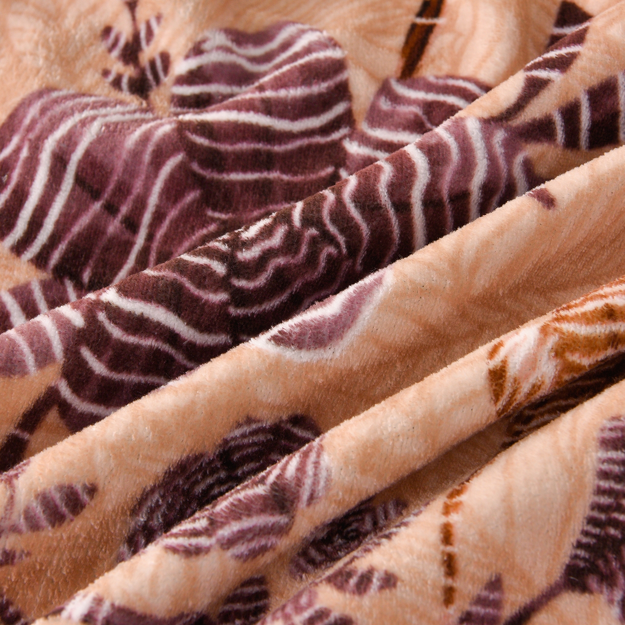 91家纺网 家纺一手货源 找家纺 亿品2025直播爆款9.5斤牛奶绒四件套加厚保暖床裙四件套 花仙子【咖】