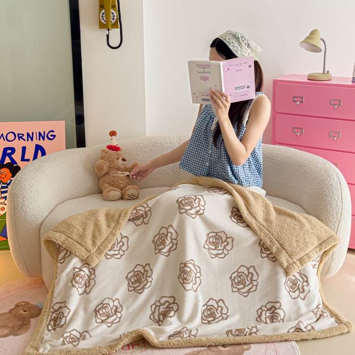 91家纺网 家纺一手货源 找家纺 艾特你 2025新款ins羊羔绒牛奶绒可被套休闲毯单被套-毯子图 苏颜