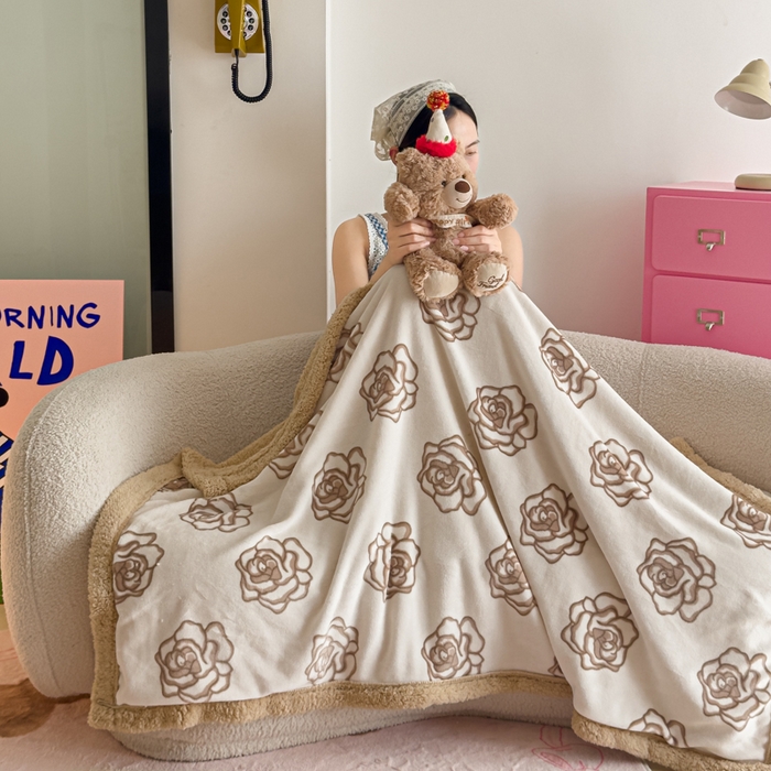 91家纺网 家纺一手货源 找家纺 艾特你 2025新款ins羊羔绒牛奶绒可被套休闲毯单被套-毯子图 苏颜