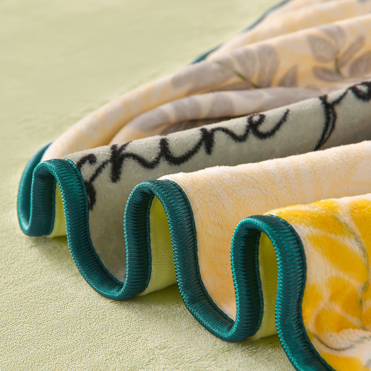 91家纺网 家纺一手货源 找家纺 亿品2025直播爆款9.5斤牛奶绒四件套加厚保暖床裙四件套 兰亭序