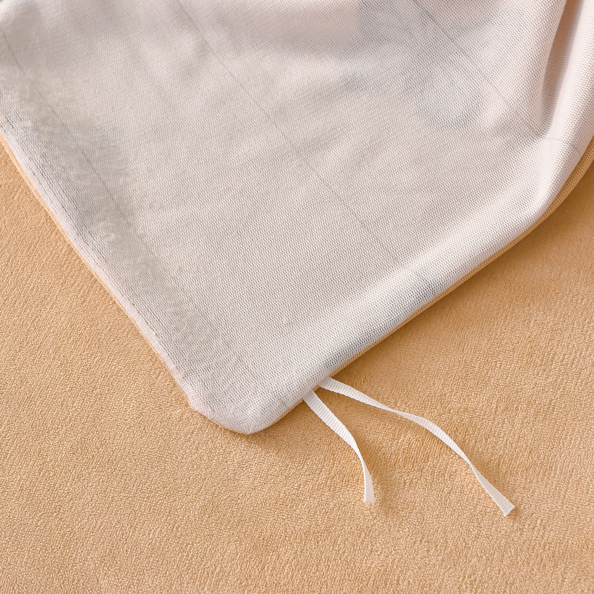 91家纺网 家纺一手货源 找家纺 亿品2025直播爆款9.5斤牛奶绒四件套加厚保暖床裙四件套 羽蝶