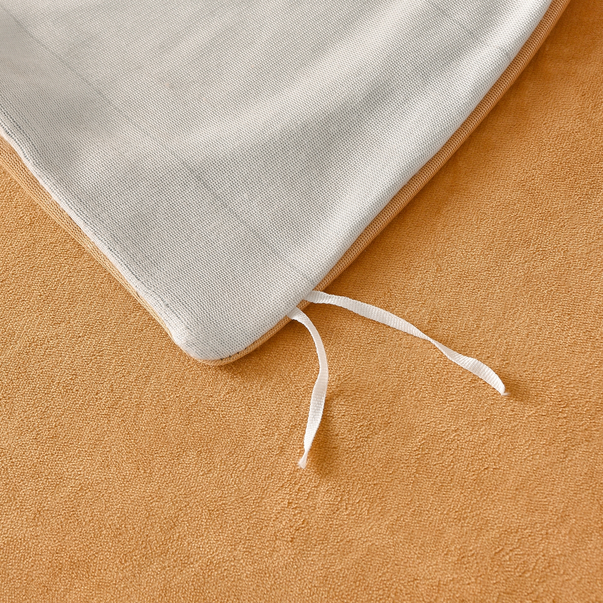 91家纺网 家纺一手货源 找家纺 亿品2025直播爆款9.5斤牛奶绒四件套加厚保暖床裙四件套 紫罗兰