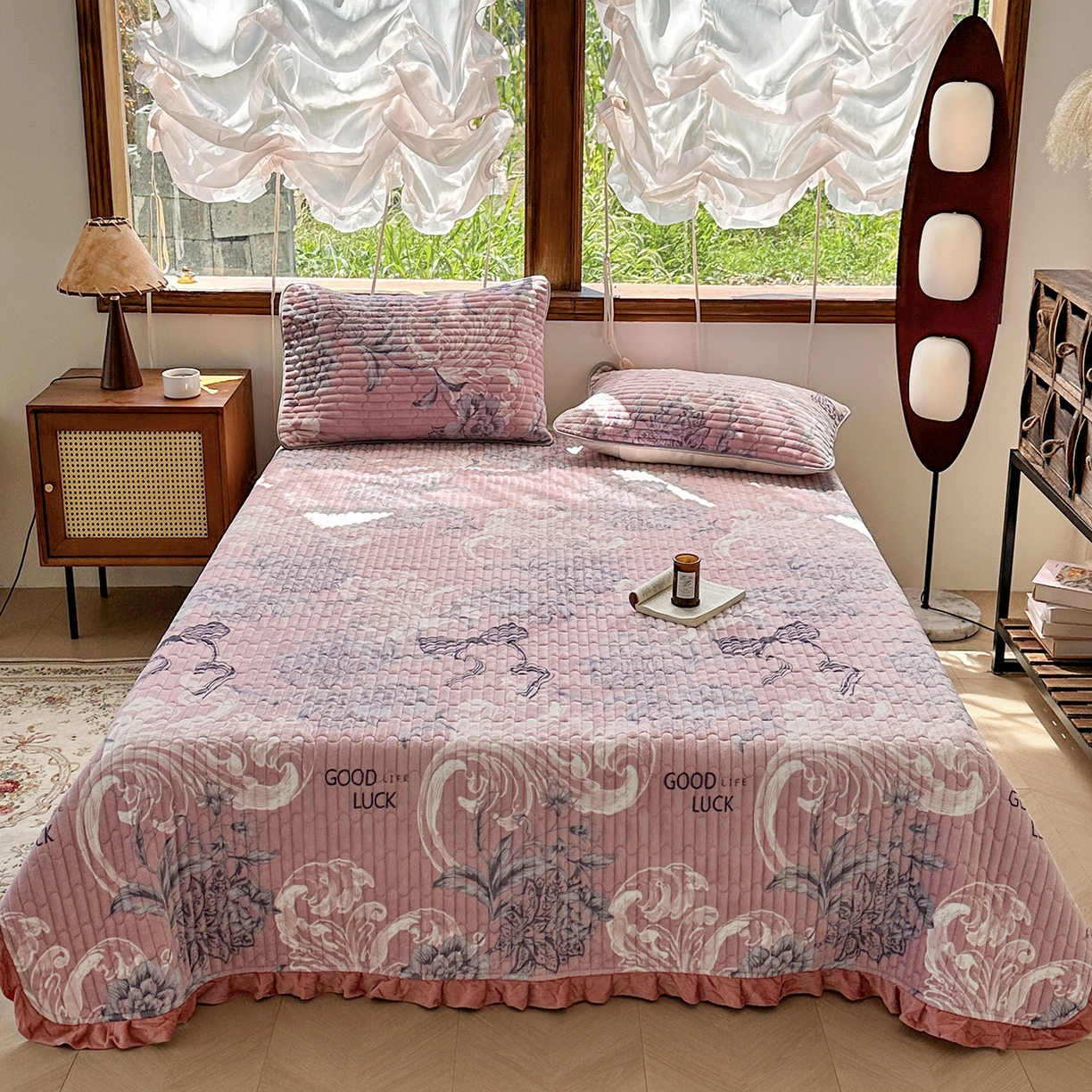 91家纺网 家纺一手货源 找家纺 （总）默忆 2025新款牛奶绒夹棉花边韩版印花床盖三件套加厚保暖多功能单床盖