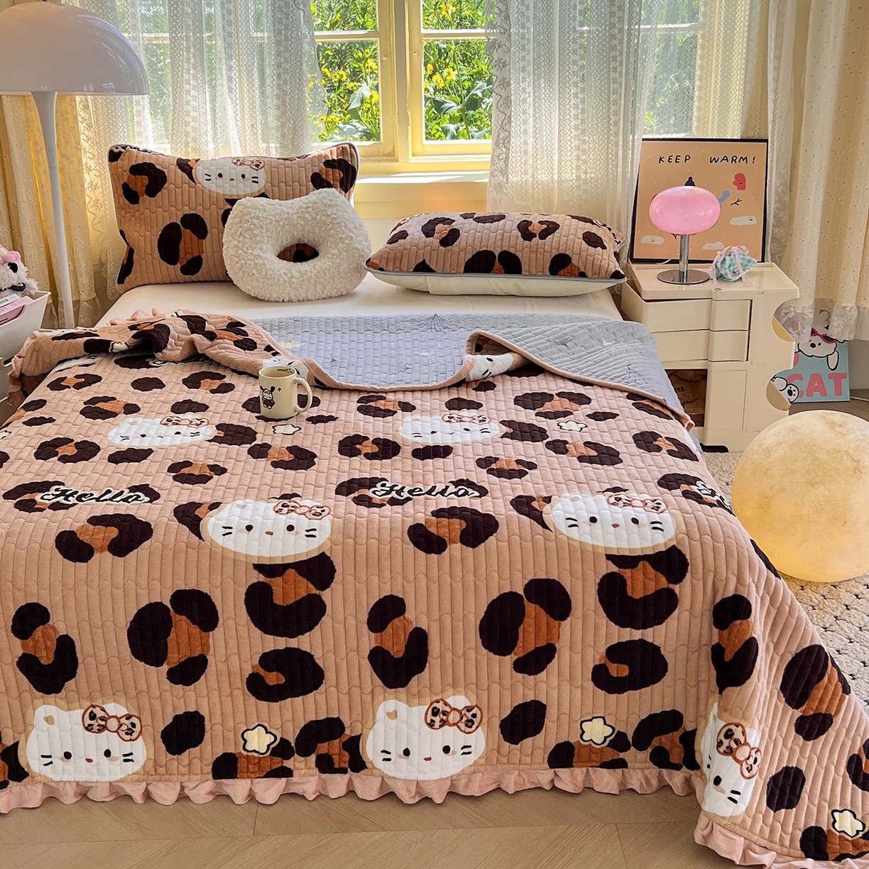 91家纺网 家纺一手货源 找家纺 默忆 2025新款牛奶绒夹棉花边韩版印花床盖三件套加厚保暖多功能单床盖 豹纹KT