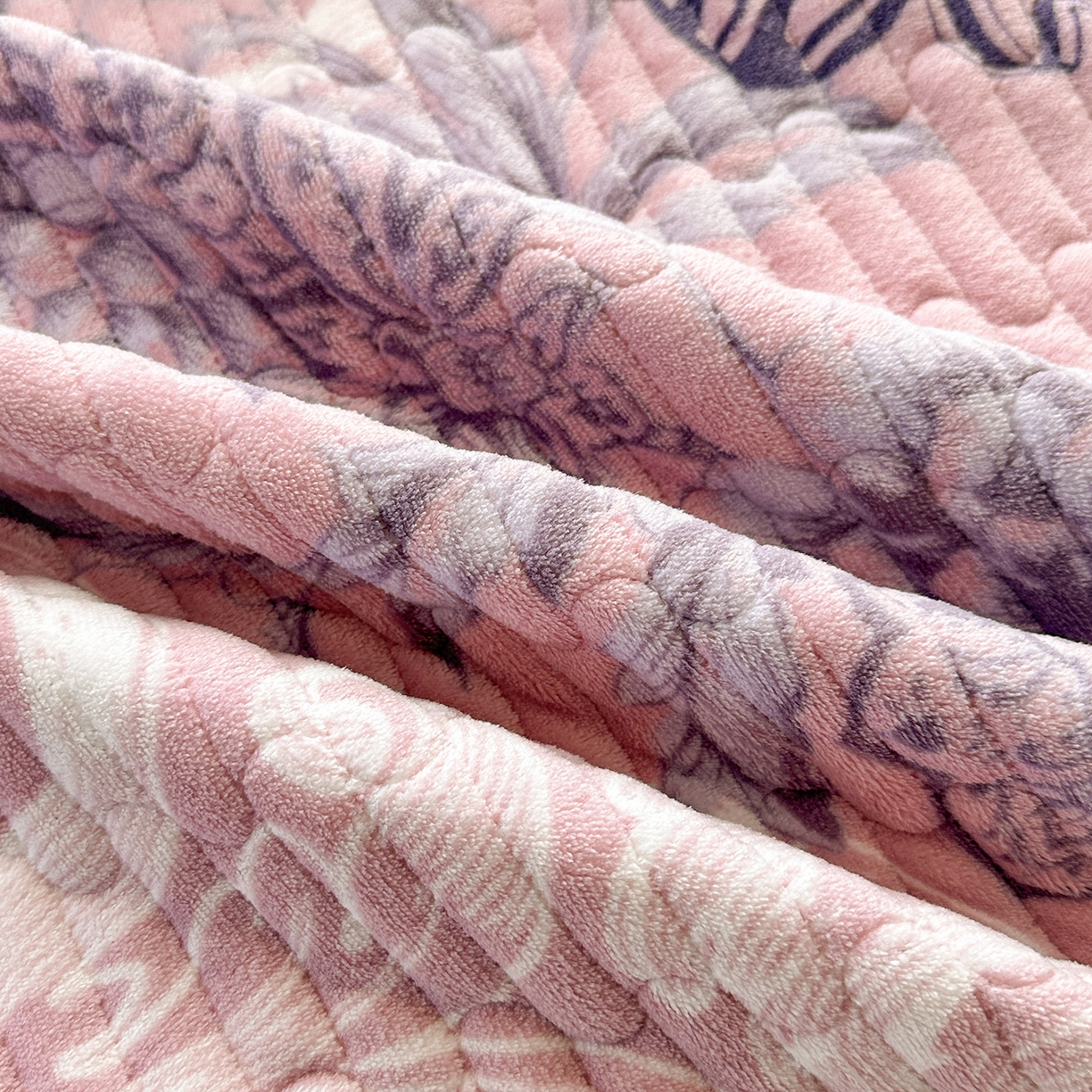 91家纺网 家纺一手货源 找家纺 默忆 2025新款牛奶绒夹棉花边韩版印花床盖三件套加厚保暖多功能单床盖 蝴蝶结