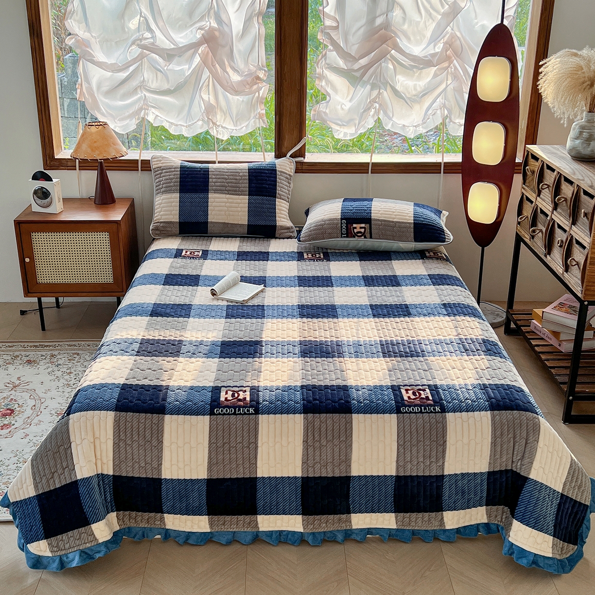 默忆 2025新款牛奶绒夹棉花边韩版印花床盖三件套加厚保暖多功能单床盖 蓝大格