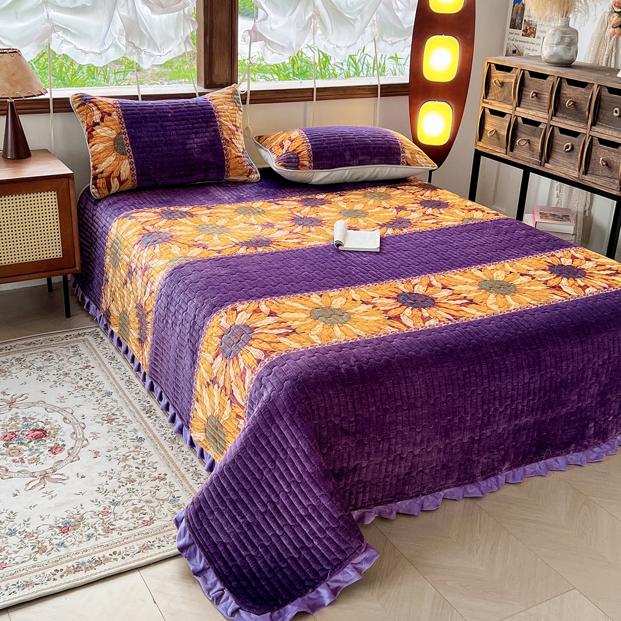 91家纺网 家纺一手货源 找家纺 默忆 2025新款牛奶绒夹棉花边韩版印花床盖三件套加厚保暖多功能单床盖 一举夺葵