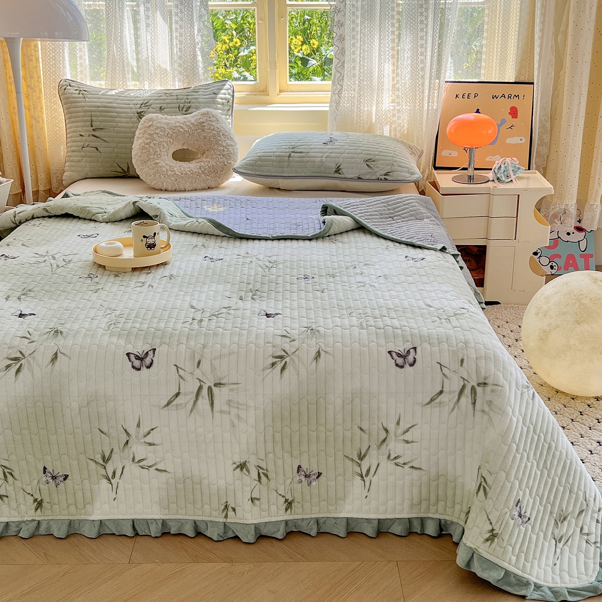 91家纺网 家纺一手货源 找家纺 默忆 2025新款牛奶绒夹棉花边韩版印花床盖三件套加厚保暖多功能单床盖 竹叶蝴蝶