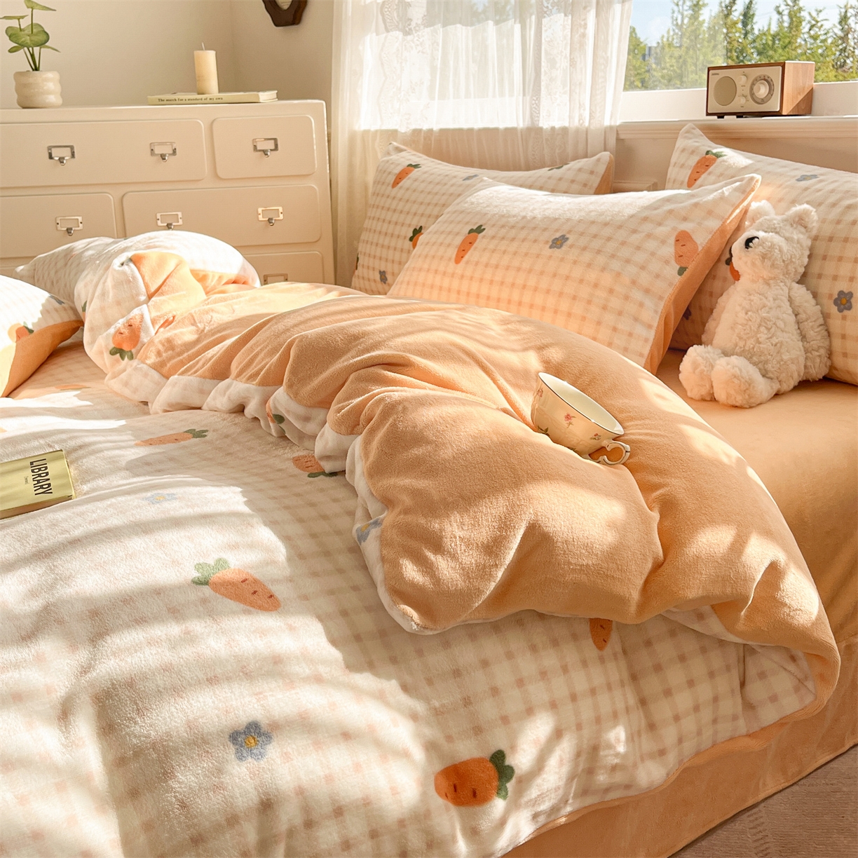 91家纺网 家纺一手货源 找家纺 欧尚家纺 2025新款跑量牛奶绒四件套 萝卜