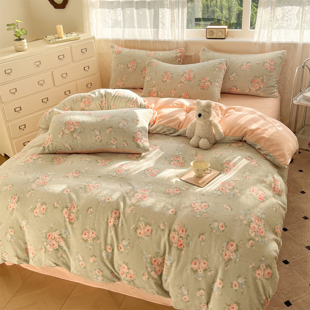 91家纺网 家纺一手货源 找家纺 欧尚家纺 2025新款跑量牛奶绒四件套 沐熙花