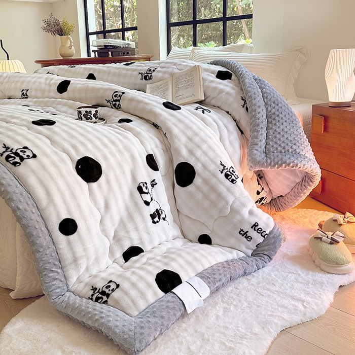 91家纺网 家纺一手货源 找家纺 优迈 2025直播热款A+兔兔绒豆豆被三层夹棉加厚毛毯毯子牛奶绒冬被泡泡兔毛绒保暖被子被芯 团团圆圆