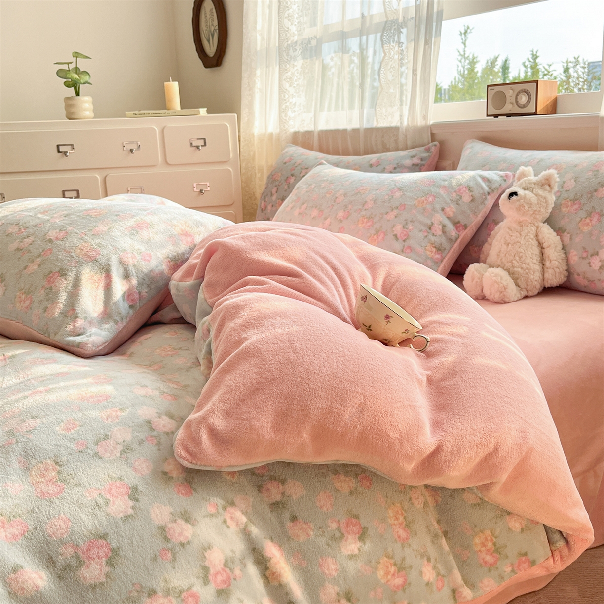 91家纺网 家纺一手货源 找家纺 欧尚家纺 2025新款跑量牛奶绒四件套 温馨花语