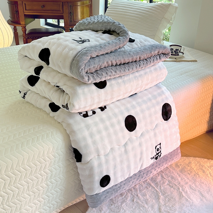 91家纺网 家纺一手货源 找家纺 优迈 2025直播热款A+兔兔绒豆豆被三层夹棉加厚毛毯毯子牛奶绒冬被泡泡兔毛绒保暖被子被芯 团团圆圆