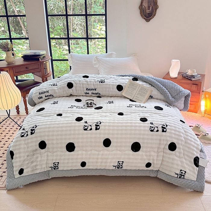 91家纺网 家纺一手货源 找家纺 优迈 2025直播热款A+兔兔绒豆豆被三层夹棉加厚毛毯毯子牛奶绒冬被泡泡兔毛绒保暖被子被芯 团团圆圆