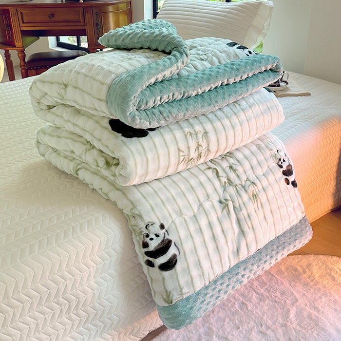 91家纺网 家纺一手货源 找家纺 优迈 2025直播热款A+兔兔绒豆豆被三层夹棉加厚毛毯毯子牛奶绒冬被泡泡兔毛绒保暖被子被芯 熊有成竹