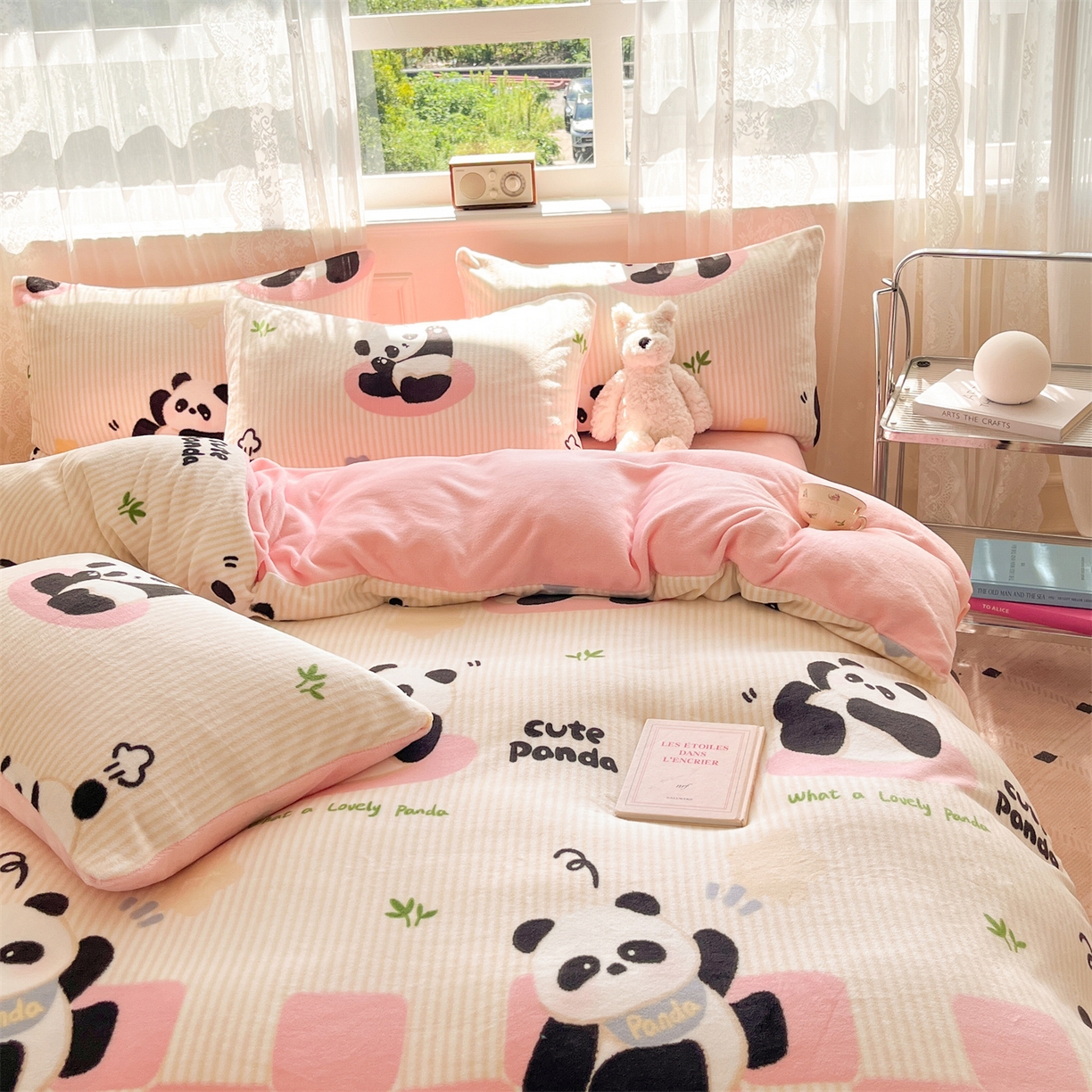 91家纺网 家纺一手货源 找家纺 欧尚家纺 2025新款跑量牛奶绒四件套 小熊猫粉