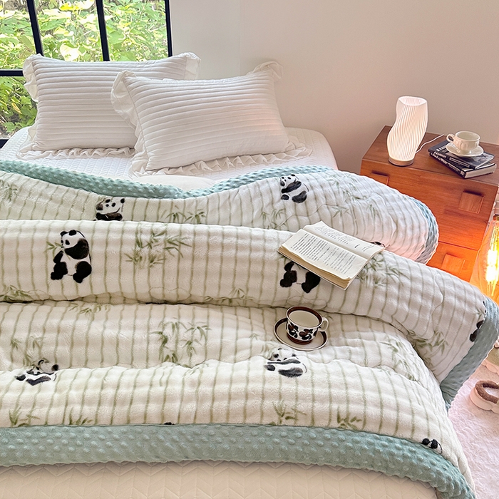 91家纺网 家纺一手货源 找家纺 优迈 2025直播热款A+兔兔绒豆豆被三层夹棉加厚毛毯毯子牛奶绒冬被泡泡兔毛绒保暖被子被芯 熊有成竹