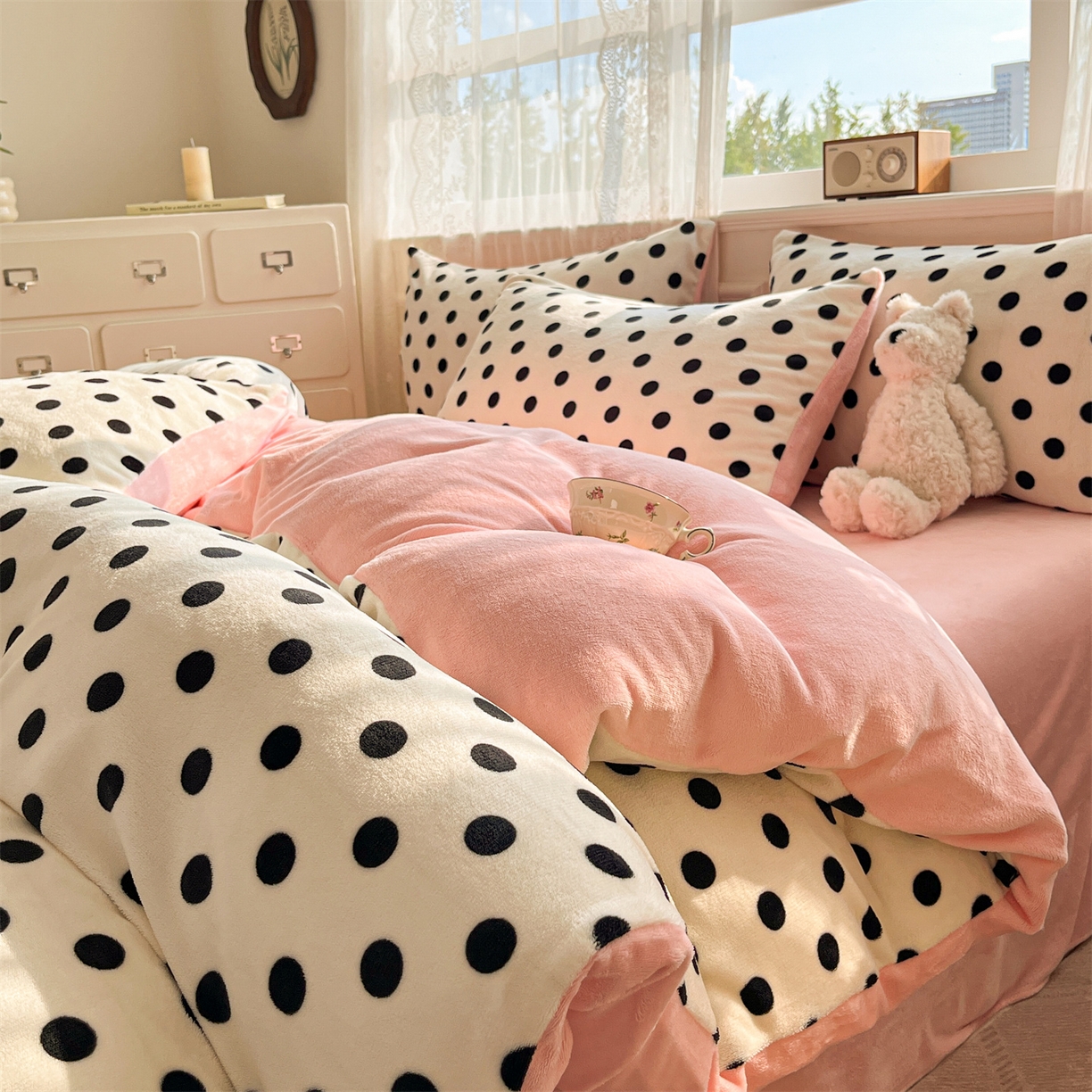 91家纺网 家纺一手货源 找家纺 欧尚家纺 2025新款跑量牛奶绒四件套 白波点