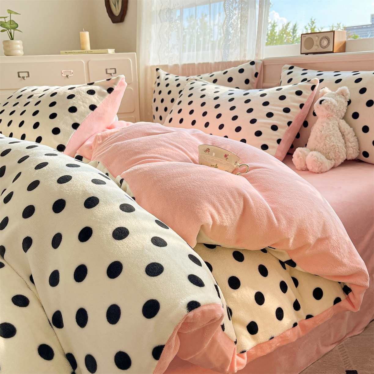 91家纺网 家纺一手货源 找家纺 欧尚家纺 2025新款跑量牛奶绒四件套 白波点