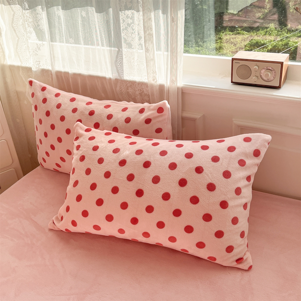 91家纺网 家纺一手货源 找家纺 欧尚家纺 2025新款跑量牛奶绒四件套 粉波点