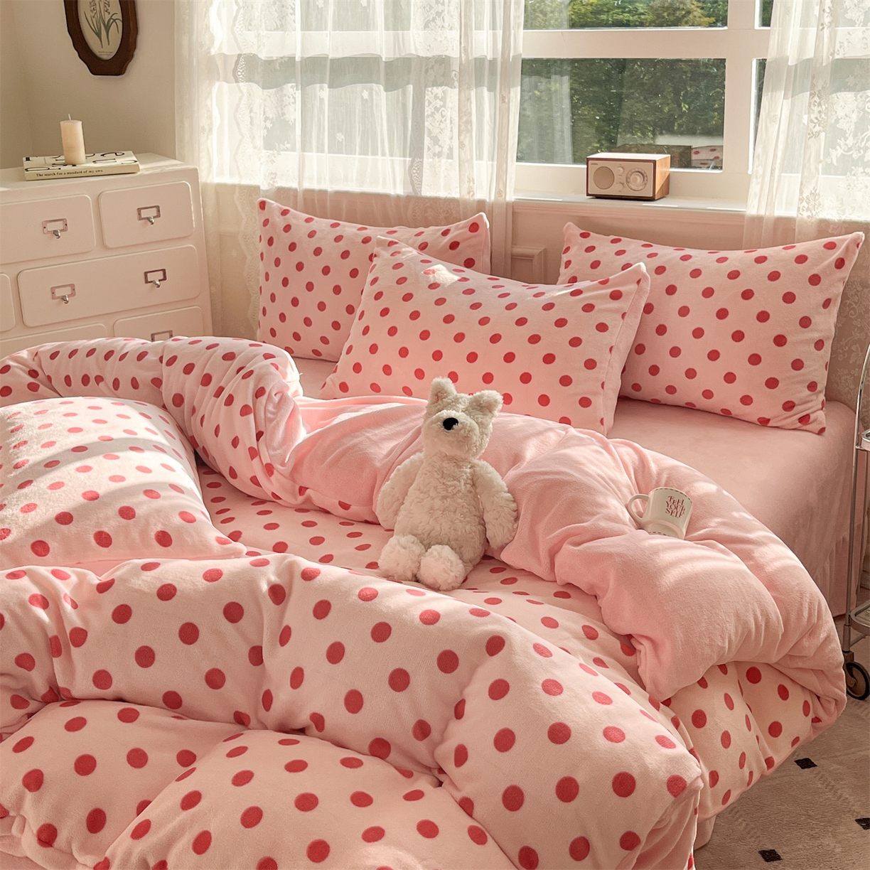 91家纺网 家纺一手货源 找家纺 欧尚家纺 2025新款跑量牛奶绒四件套 粉波点