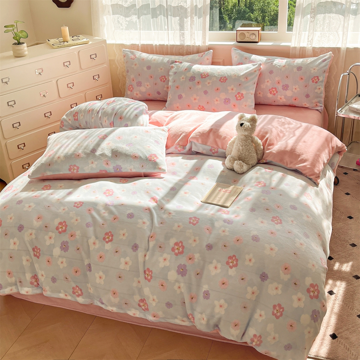 91家纺网 家纺一手货源 找家纺 欧尚家纺 2025新款跑量牛奶绒四件套 花海