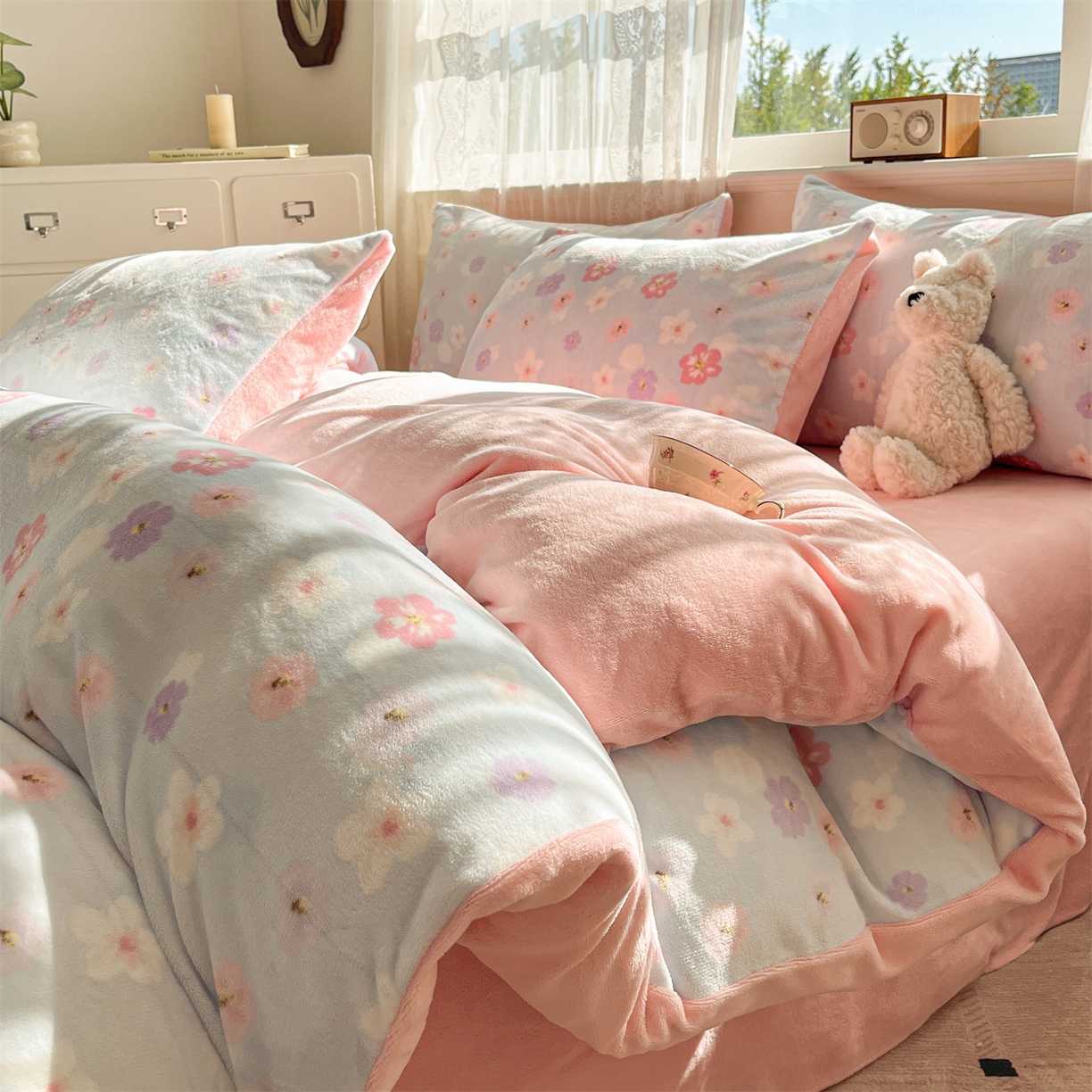 91家纺网 家纺一手货源 找家纺 欧尚家纺 2025新款跑量牛奶绒四件套 花海