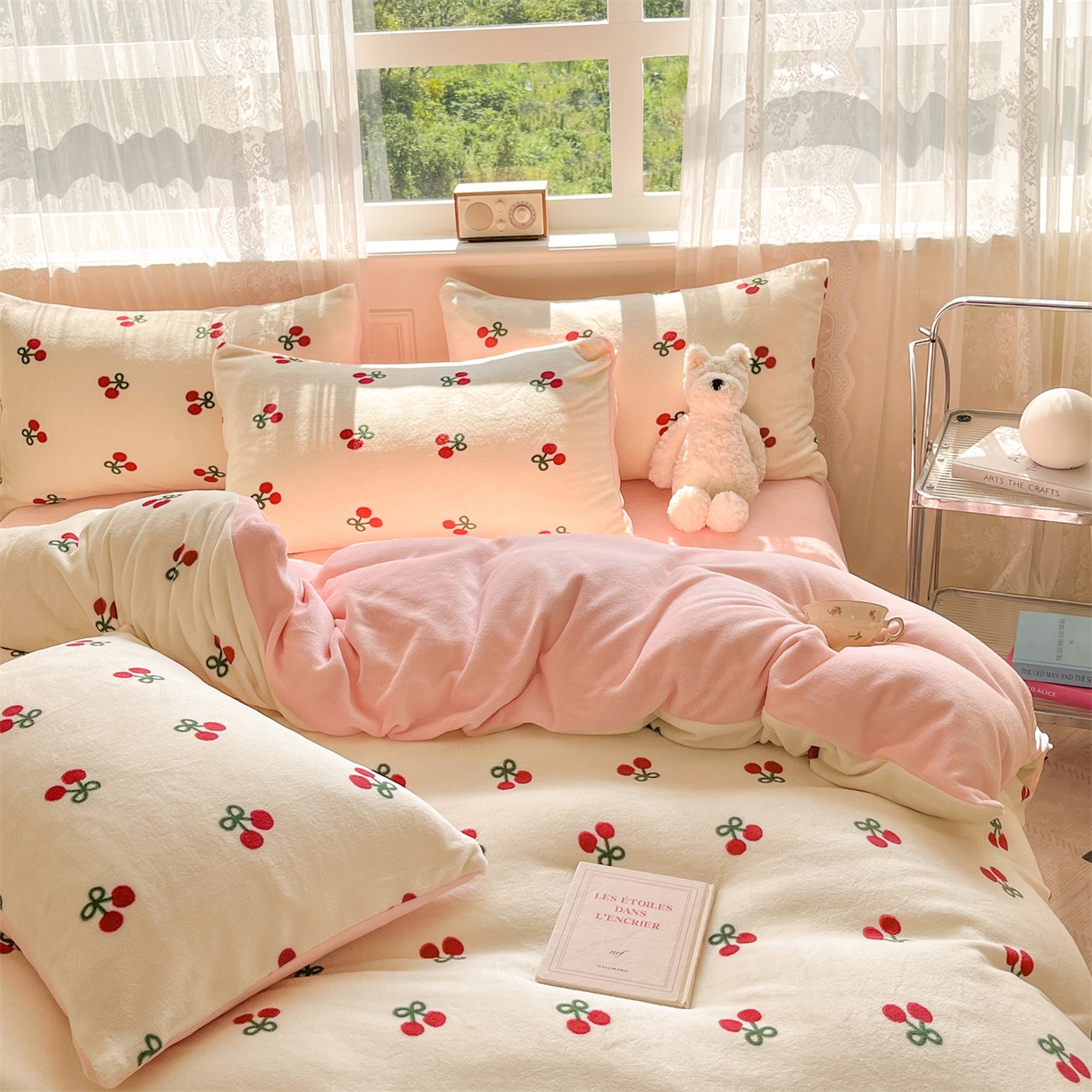 91家纺网 家纺一手货源 找家纺 欧尚家纺 2025新款跑量牛奶绒四件套 樱桃粉