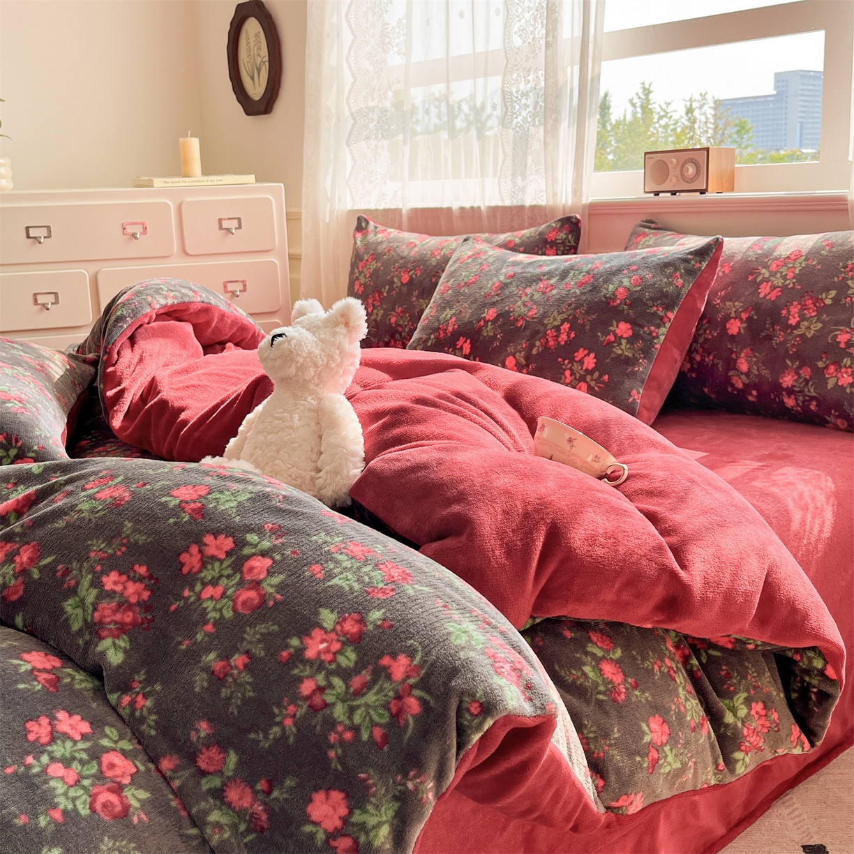 91家纺网 家纺一手货源 找家纺 欧尚家纺 2025新款跑量牛奶绒四件套 玫瑰故事