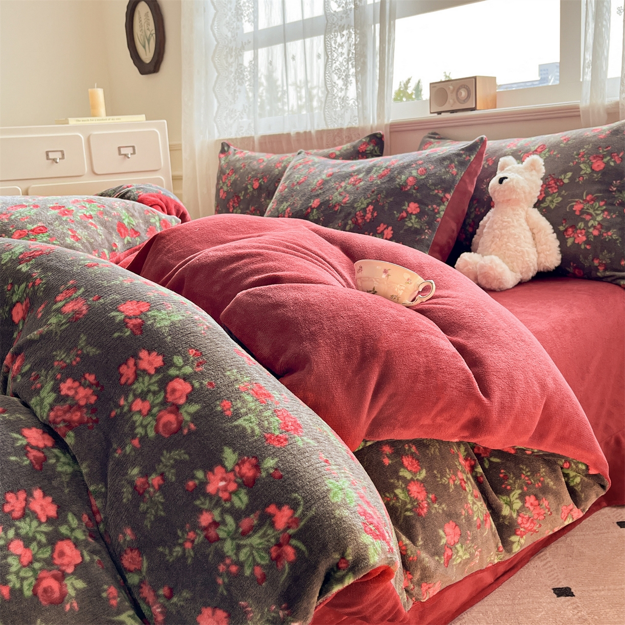 91家纺网 家纺一手货源 找家纺 欧尚家纺 2025新款跑量牛奶绒四件套 玫瑰故事