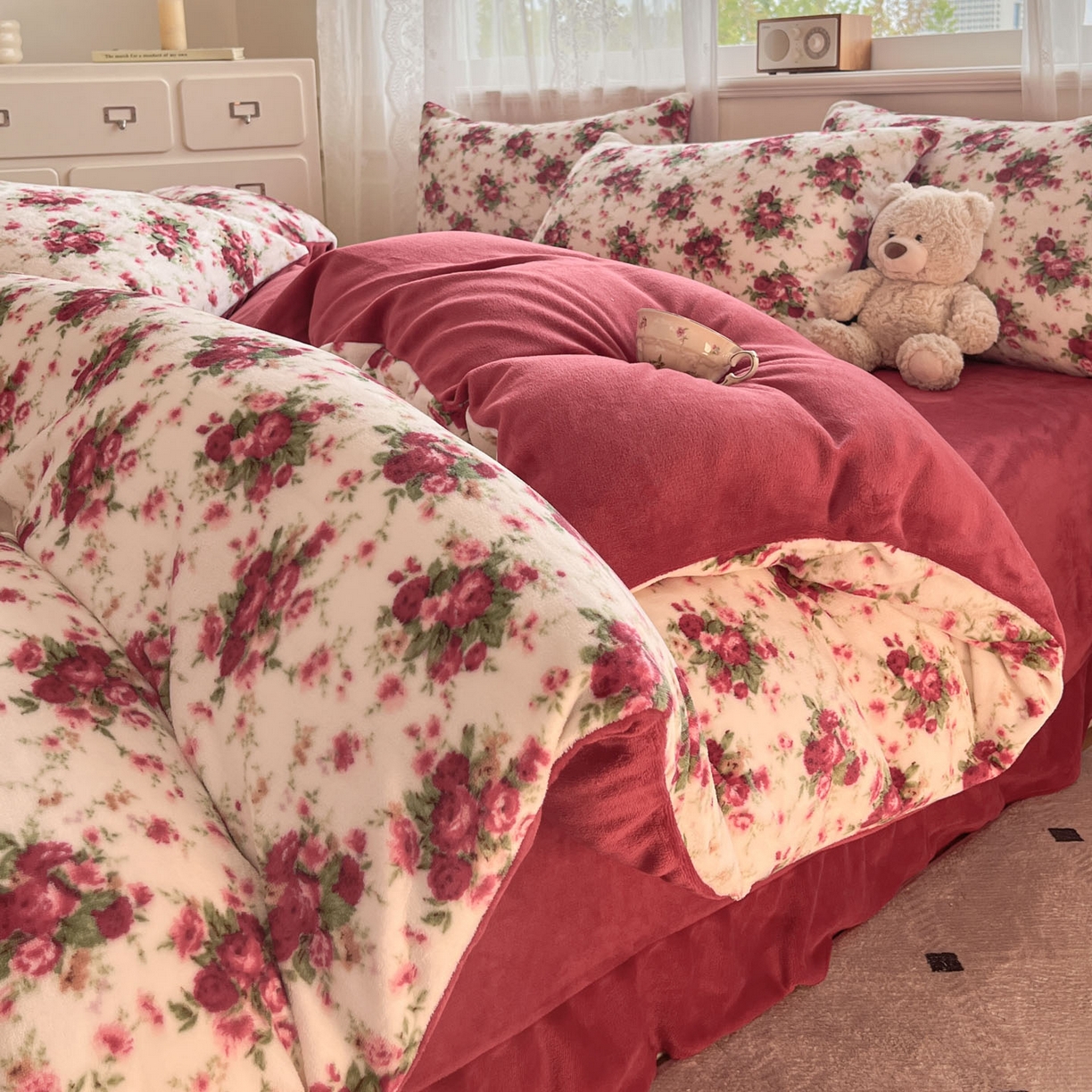 91家纺网 家纺一手货源 找家纺 欧尚家纺 2025新款跑量牛奶绒四件套 梨花落红