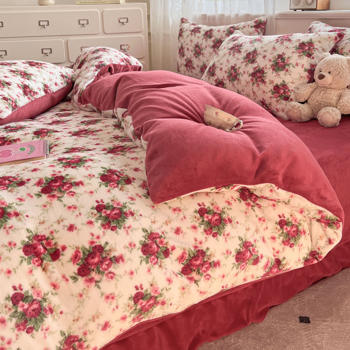 91家纺网 家纺一手货源 找家纺 欧尚家纺 2025新款跑量牛奶绒四件套 梨花落红