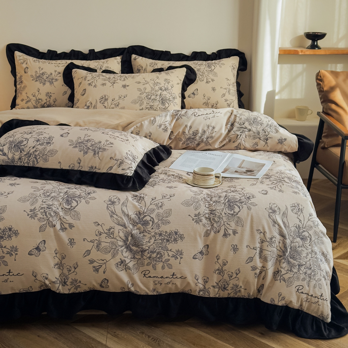 91家纺网 家纺一手货源 找家纺 （总）启发 2025新款法式赫本风灯芯绒印花四件套