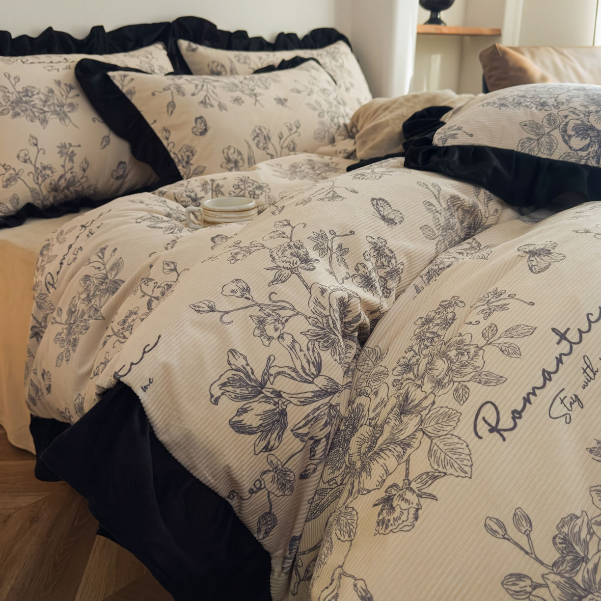 91家纺网 家纺一手货源 找家纺 （总）启发 2025新款法式赫本风灯芯绒印花四件套