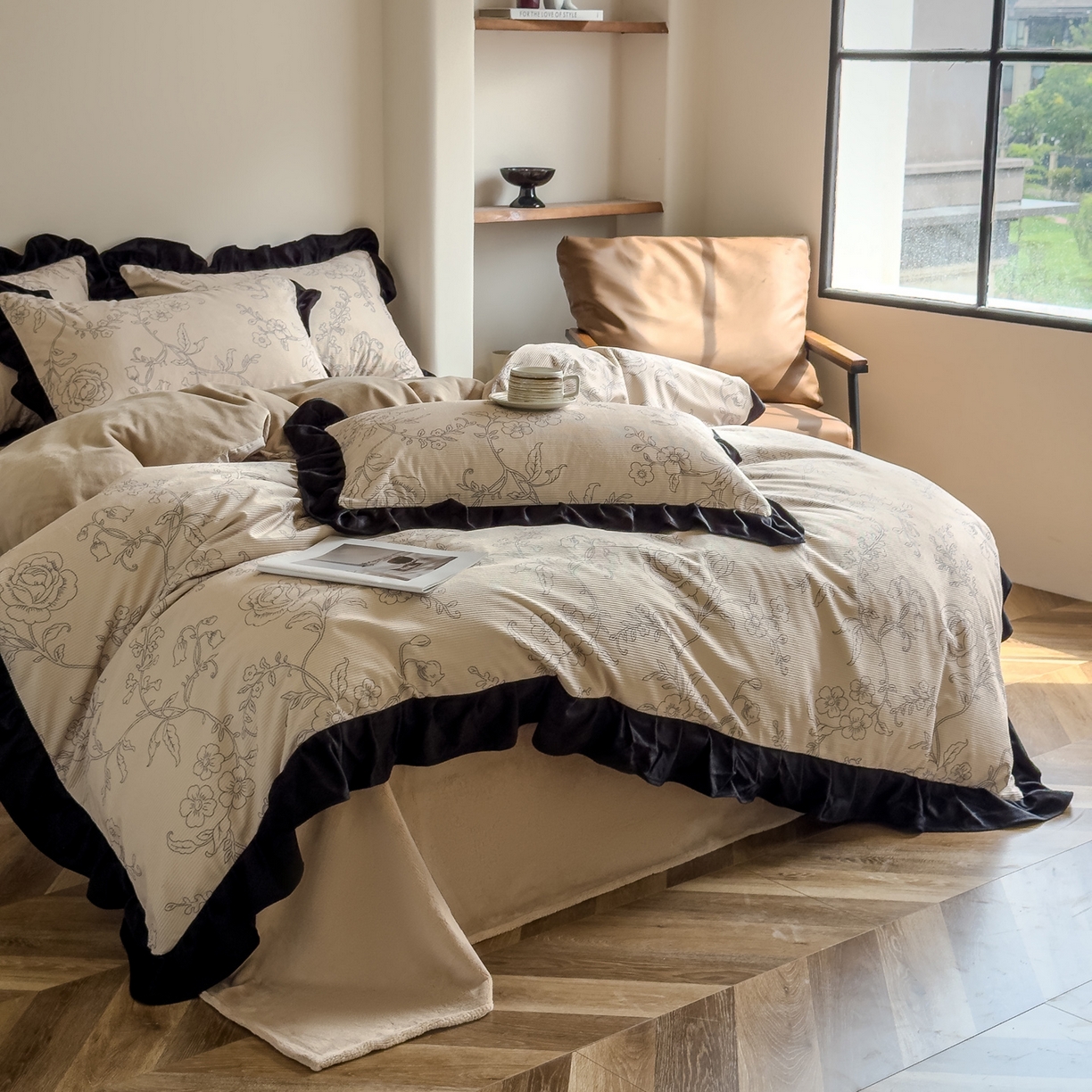 91家纺网 家纺一手货源 找家纺 启发 2025新款法式赫本风灯芯绒印花四件套 繁花