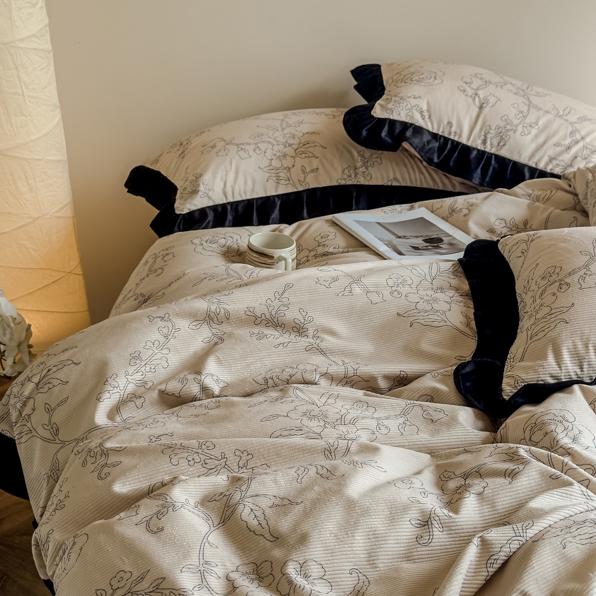 91家纺网 家纺一手货源 找家纺 启发 2025新款法式赫本风灯芯绒印花四件套 繁花