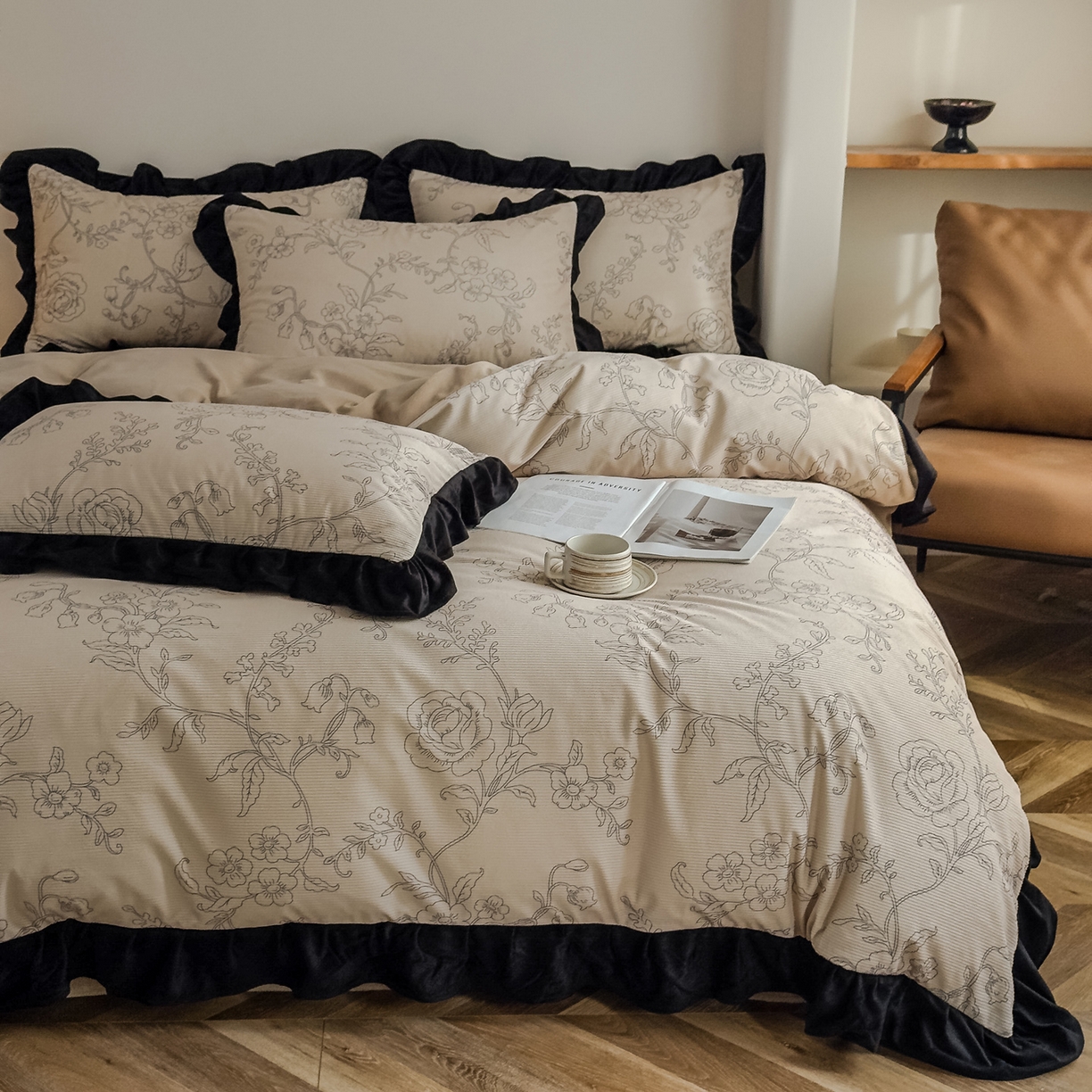 91家纺网 家纺一手货源 找家纺 启发 2025新款法式赫本风灯芯绒印花四件套 繁花