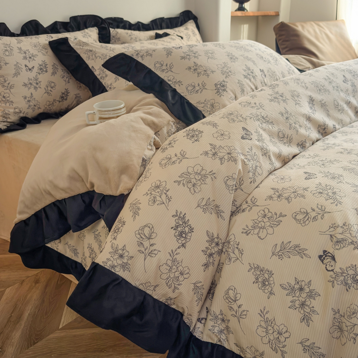 91家纺网 家纺一手货源 找家纺 启发 2025新款法式赫本风灯芯绒印花四件套 莫奈花园